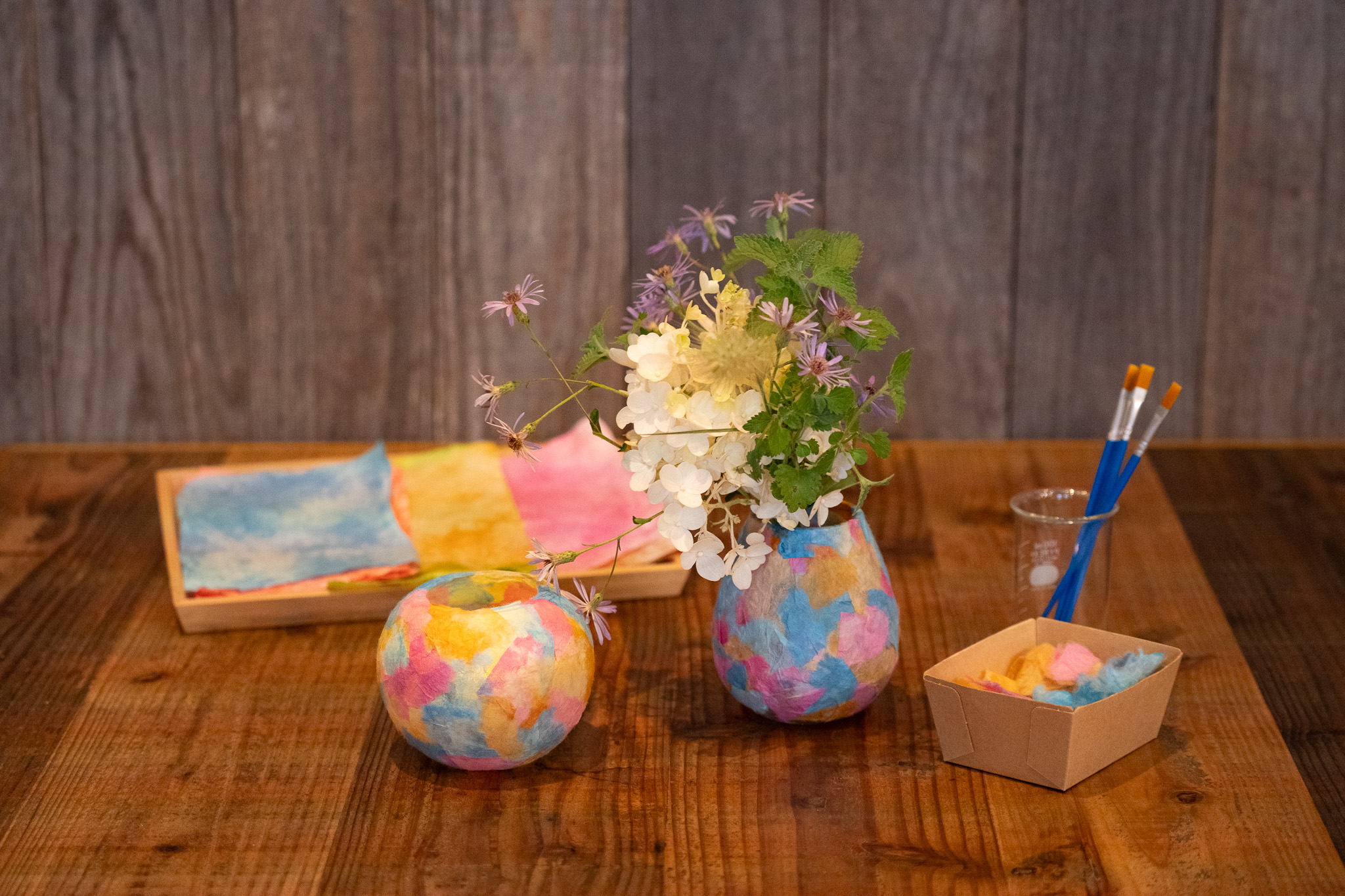 サムネイル: 【毎日開催】和紙を使ったフラワーベース作り